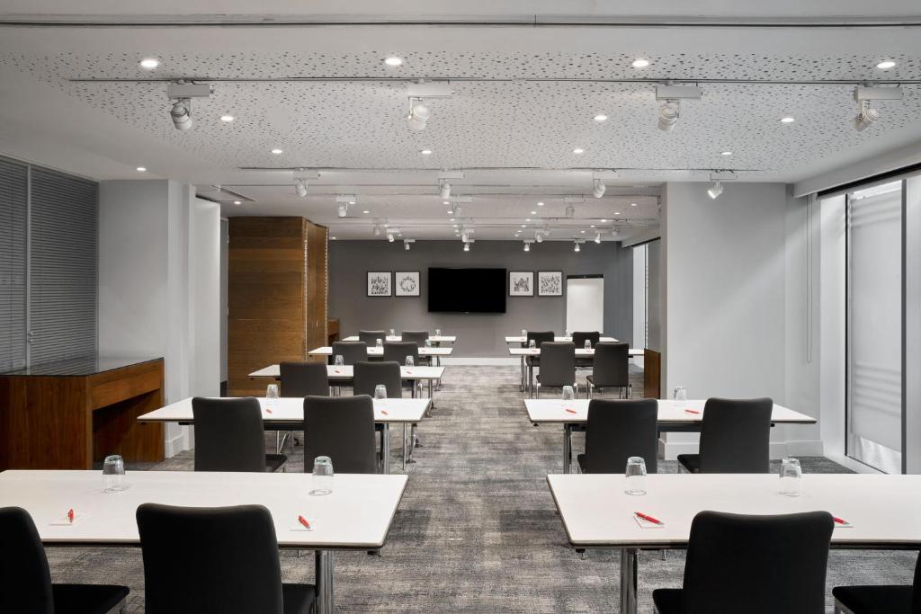 Aloft by Marriott London Excel