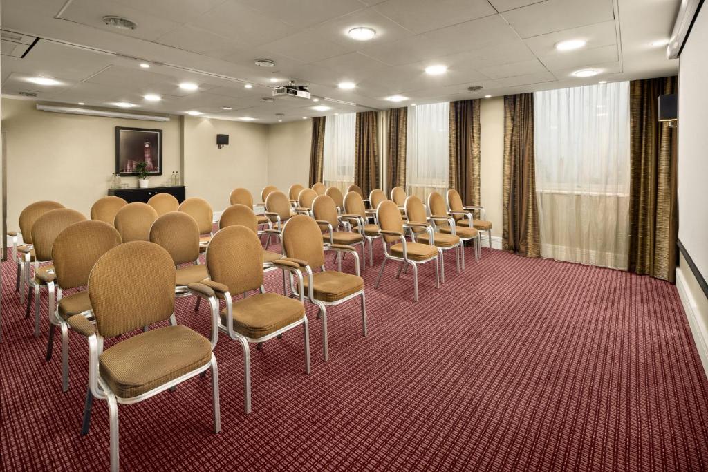 Crowne Plaza London Ealing