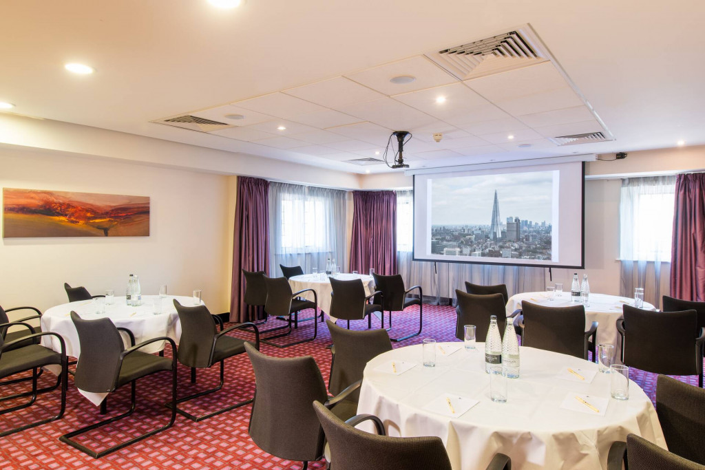 DoubleTree by Hilton London Heathrow Airport
