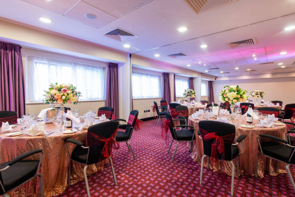 DoubleTree by Hilton London Heathrow Airport
