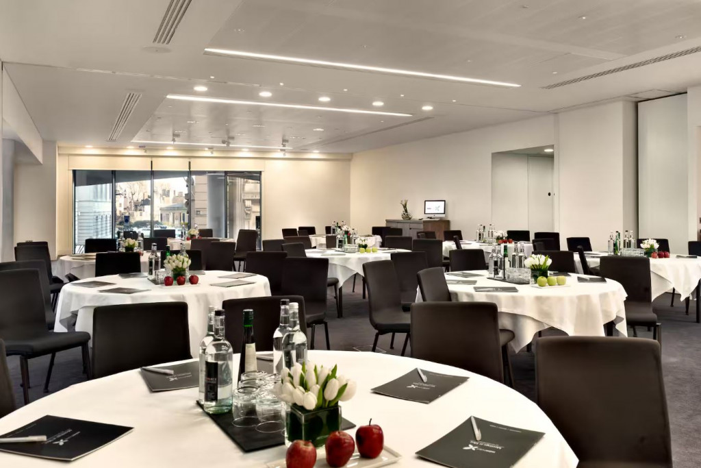 DoubleTree by Hilton London Tower of London