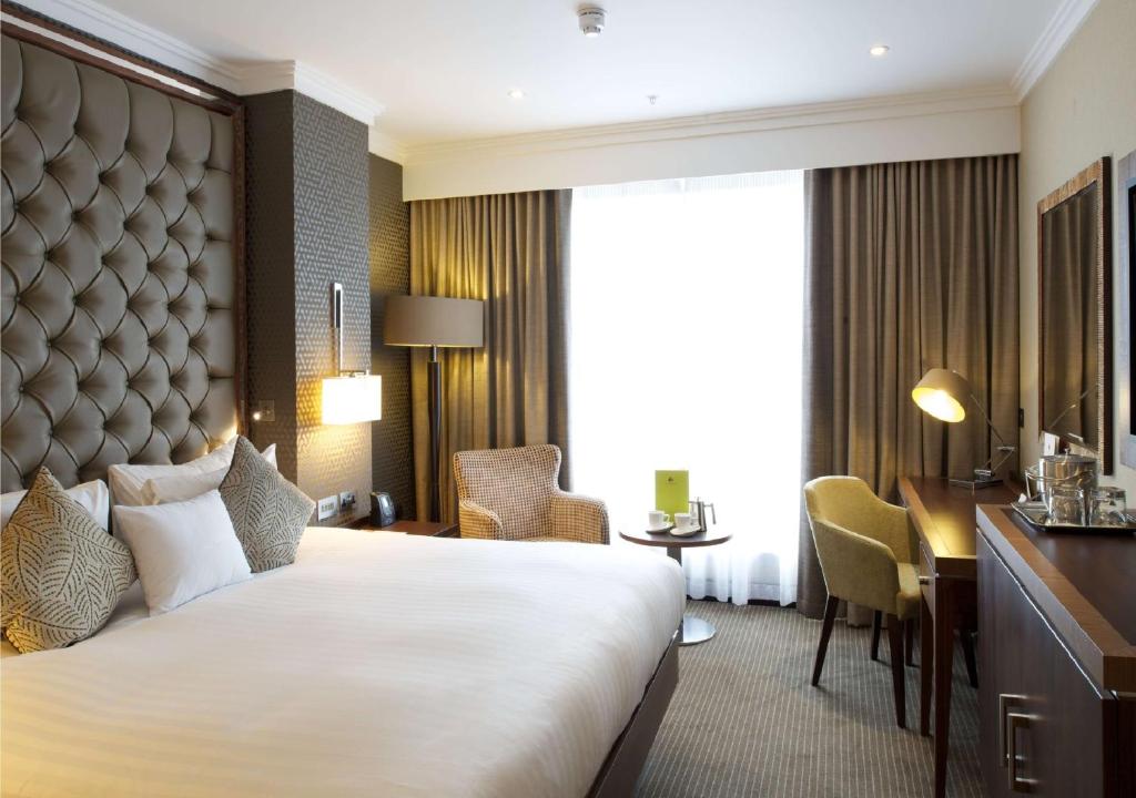 DoubleTree by Hilton London Victoria