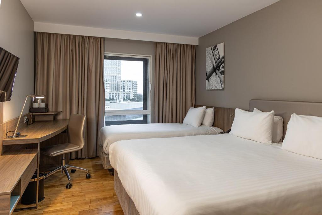 Holiday Inn London West