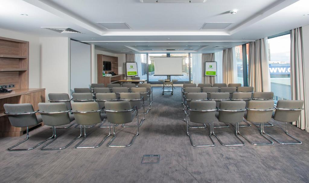 Holiday Inn London West