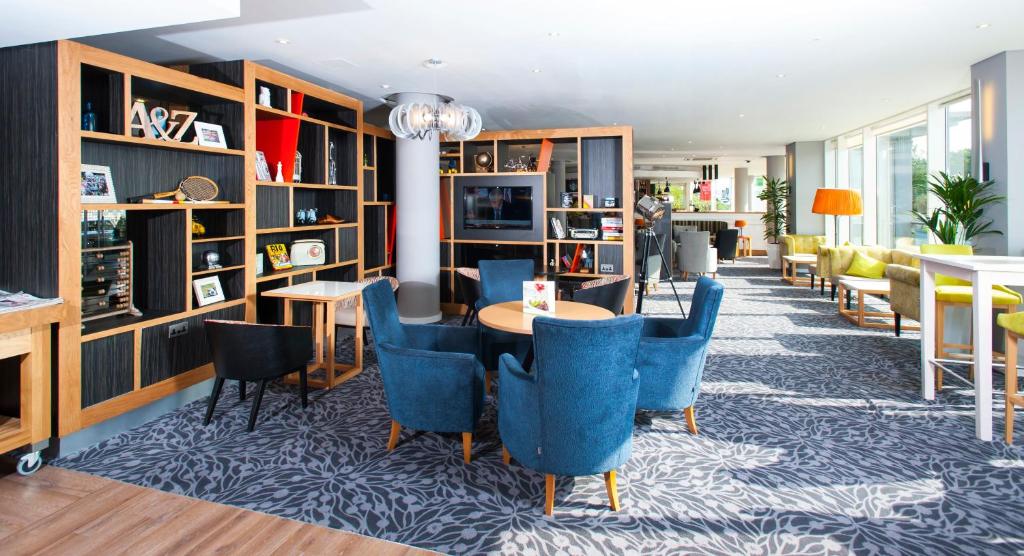 Holiday Inn London West