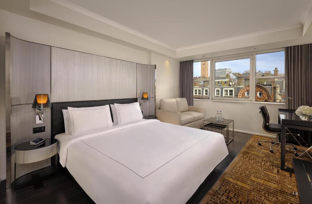 Park Plaza Victoria London
