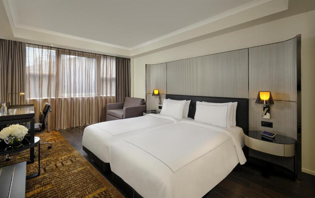 Park Plaza Victoria London