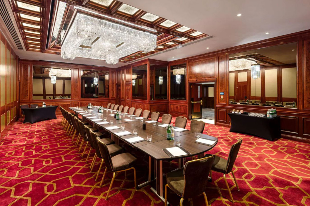 Radisson Blu Hotel, London Heathrow