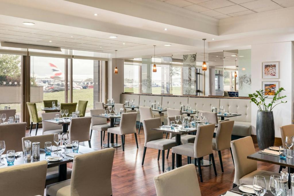 Renaissance London Heathrow Hotel