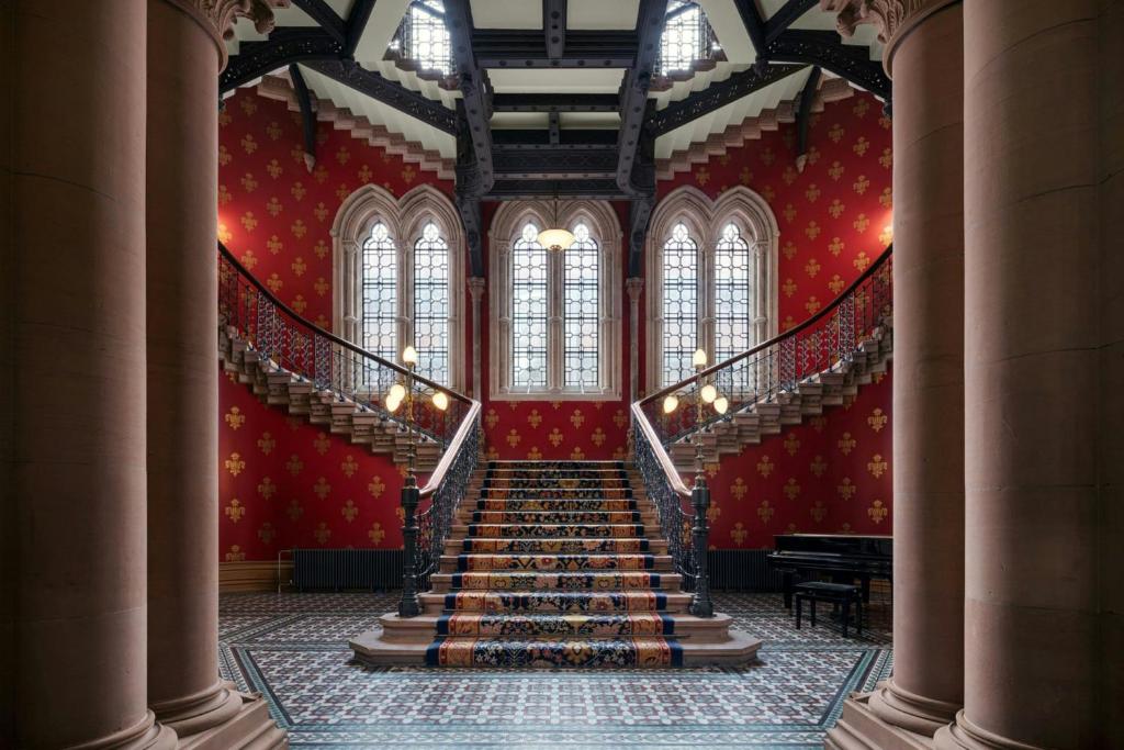 St Pancras London, Autograph Collection